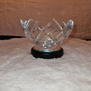 Vintage MIKASA Crescendo Lead Crystal Bowl Diamond Lotus Pattern 5.5"